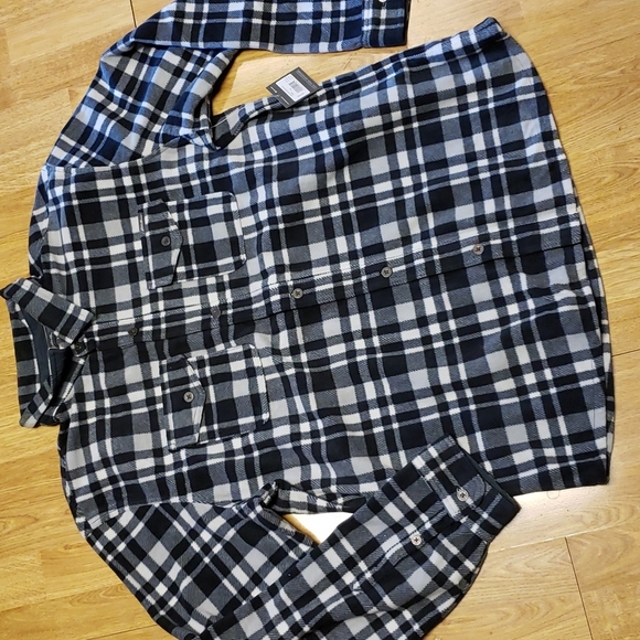 Eddie Bauer Other - NWT Eddie Bauer black/white plaid microfleece XL shirt